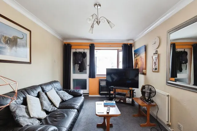 Photo 2 — Broadhurst, Denton, Manchester, Greater Manchester, M34