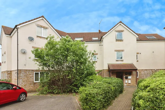 Leicester Square, Soundwell, BS16, photo 1