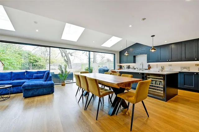 Photo 3 — Luker Avenue, Henley-on-Thames, Oxfordshire, RG9 2HH