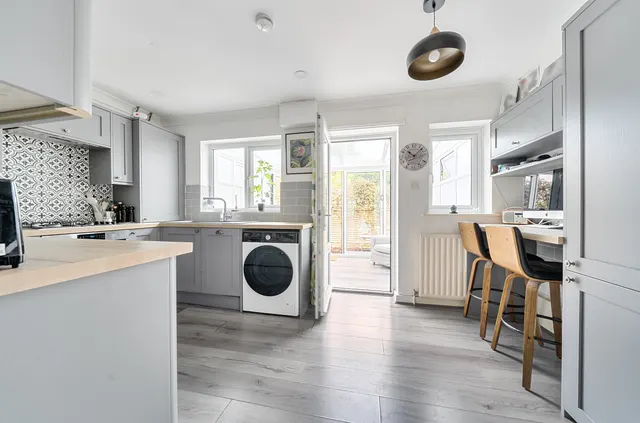 Greyhound Lane, Wadhurst, TN5, photo 2