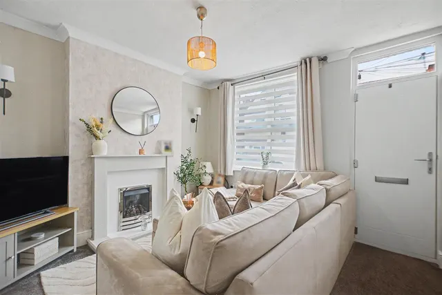 Cyril Avenue, Stapleford, NG9, photo 2