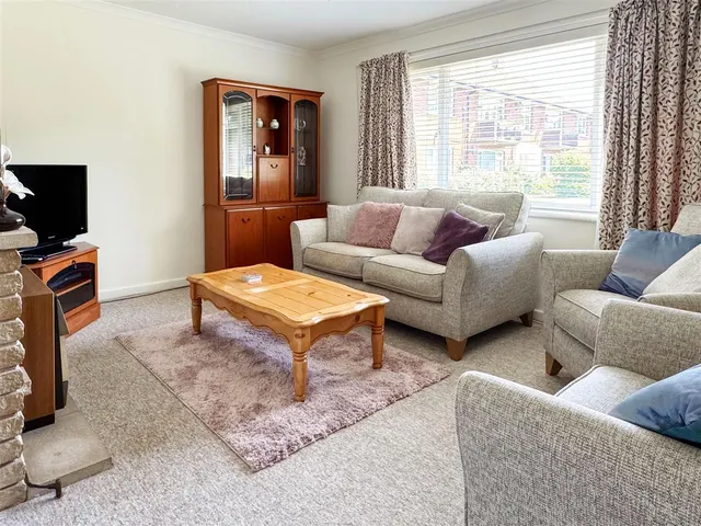Meadow Way, Littlehampton, photo 2