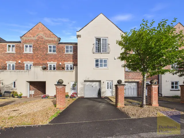 Bampton Drive, Cottam, Lancashire, PR4 0WL, photo 1