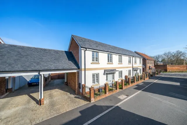 Uttley Lane, Beaconsfield, HP9, photo 1