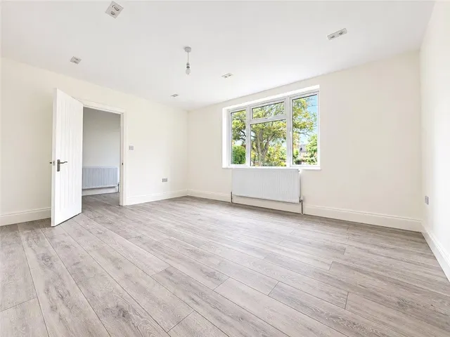 Clarendon Green, Orpington, BR5, photo 3