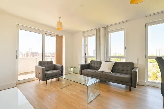 51 Ivy Point, 5 Hannaford Walk, London, photo 1