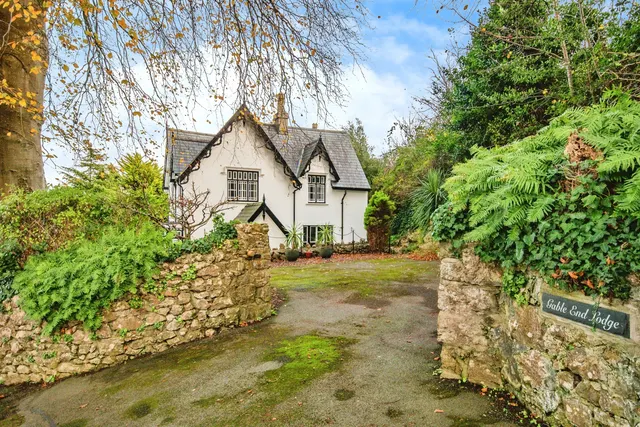 Heywood Lane, Tenby, SA70, photo 1