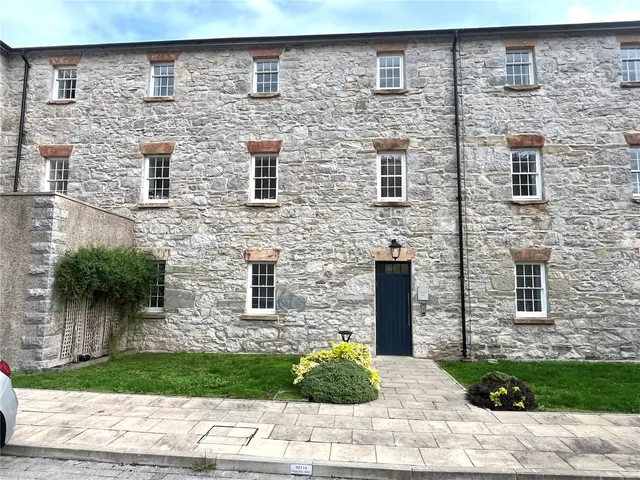 Old Chester Road, Holywell, CH8, photo 1