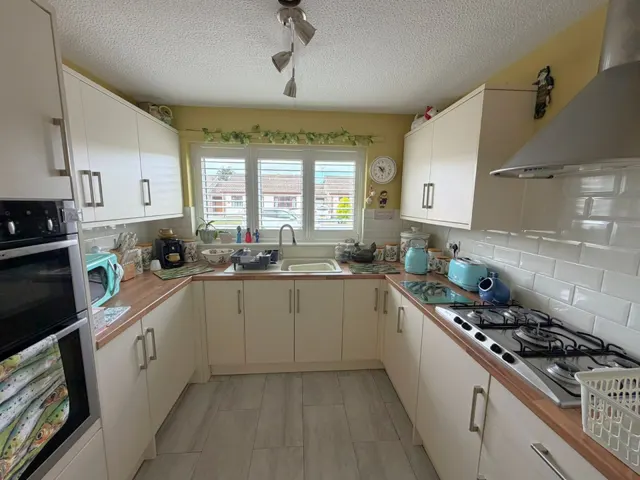 Conway Crescent, Burnham-on-Sea, TA8, photo 3