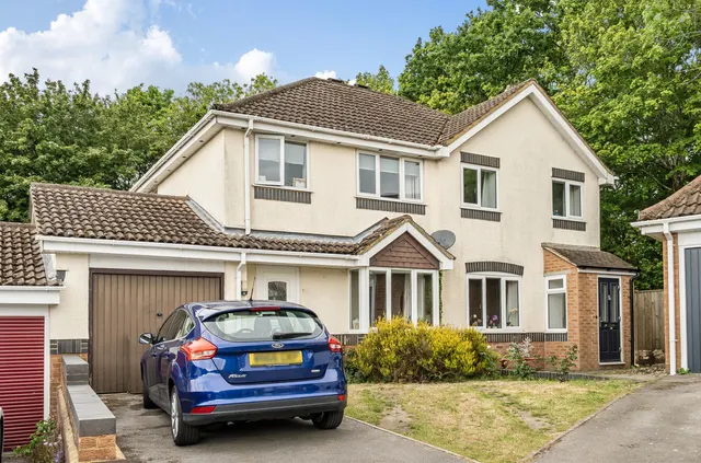 Armada Close, Rownhams, SO16, photo 1