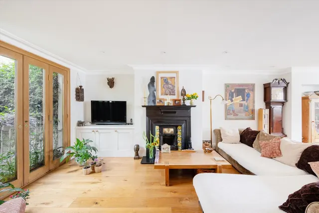 Perrins Lane, London, NW3, photo 2