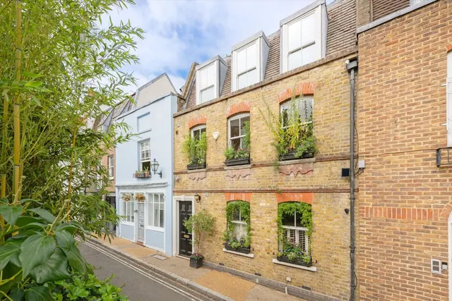 Perrins Lane, London, NW3, photo 1