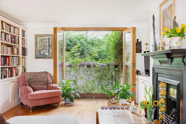 Perrins Lane, London, NW3, photo 3