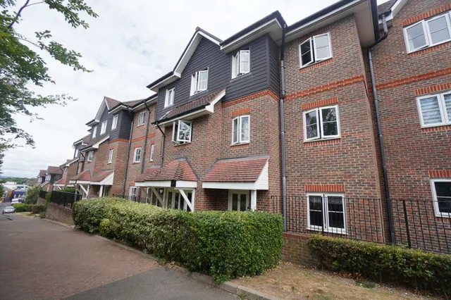 Freer Crescent, Aspen Court, HP13, photo 1