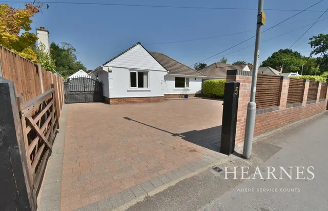 St Marys Road, BH22, photo 1
