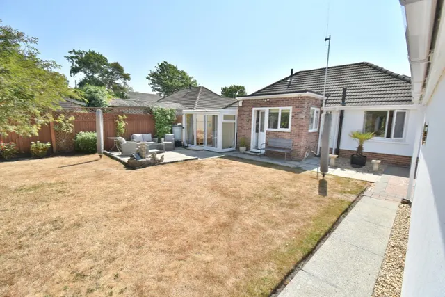 St Marys Road, BH22, photo 3