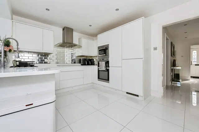 May Court, Grays, RM17, photo 2