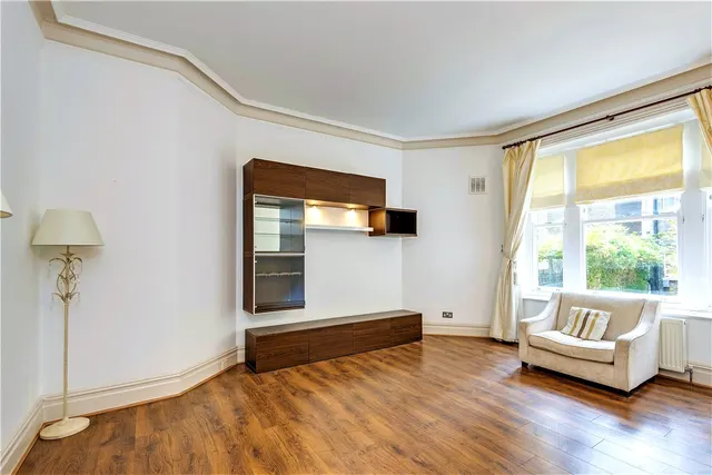 Photo 3 — Alexandra Court, 61 Maida Vale, London, W9