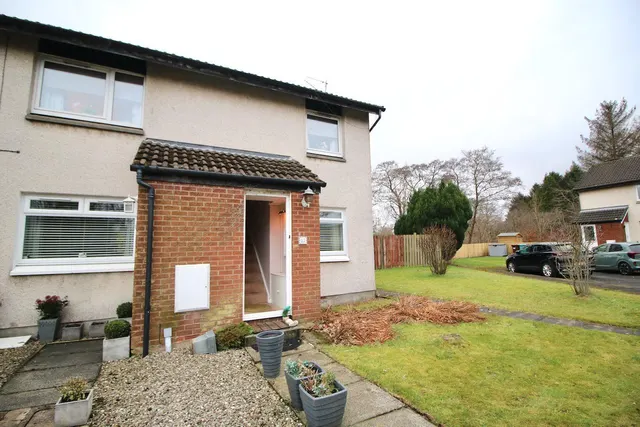 Barbeth Road, Condorrat, G67 4SH, photo 1