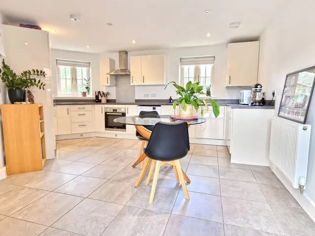 Flanders Close, Bicester, OX26, photo 2
