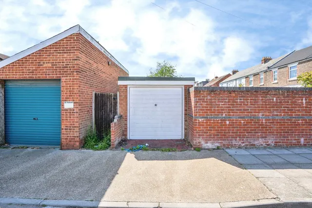 Mayfield Road, Portsmouth, PO2, photo 3