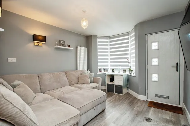 Liverpool Road, Watford, WD18, photo 2