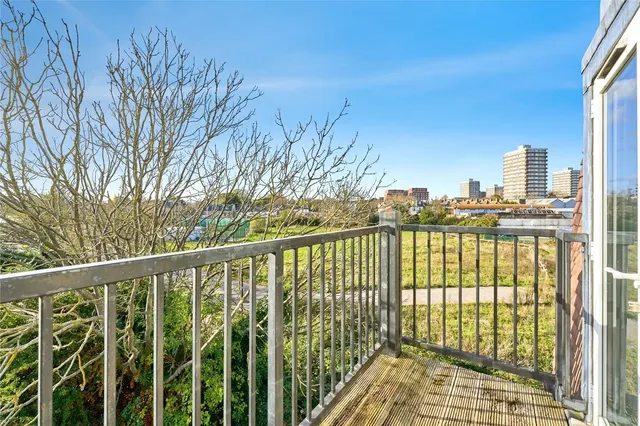 Boundary Close, Kingston upon Thames, KT1, photo 1