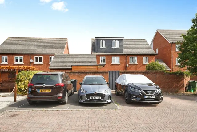 Photo 3 — Sealand Way Kingsway, Quedgeley, Gloucester, Gloucestershire, GL2