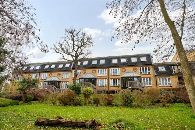 The Alders, BR4, photo 1