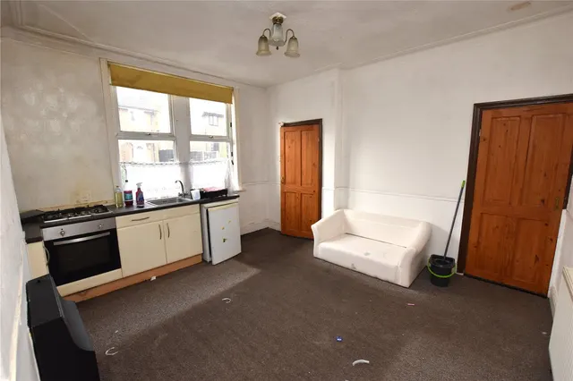 Cobden Road, Leeds, LS12, photo 3