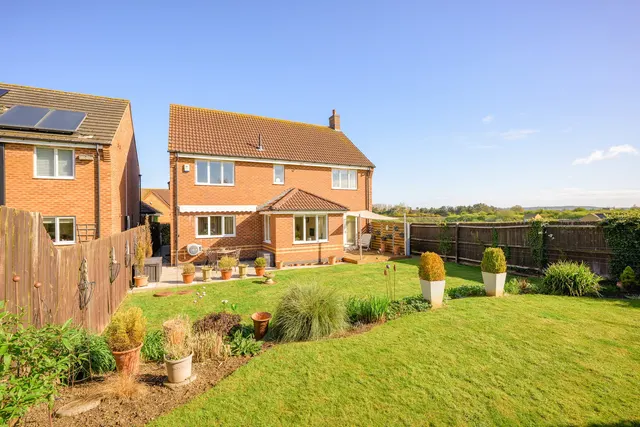 Photo 2 — Berkeley Avenue on Barrowby Lodge in Grantham