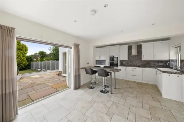 Dean Close, North Hillingdon
