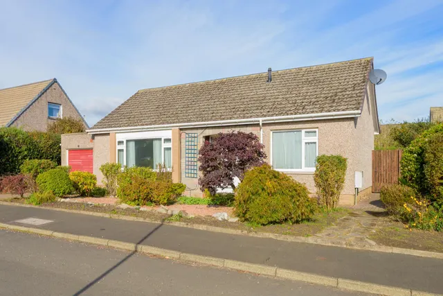 Oakdene Place, Scone, PH2, photo 3