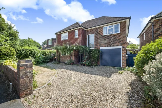 Lane End Drive, Knaphill, GU21, photo 1