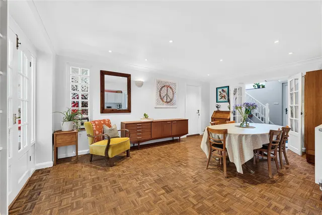 Lane End Drive, Knaphill, GU21, photo 3