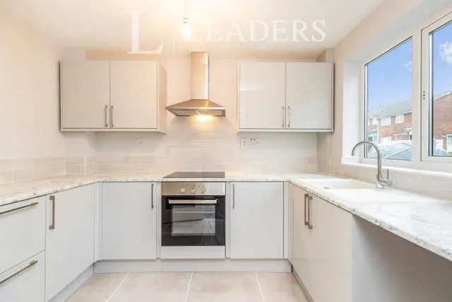 Meadow Gardens, Buckingham, MK18, photo 1