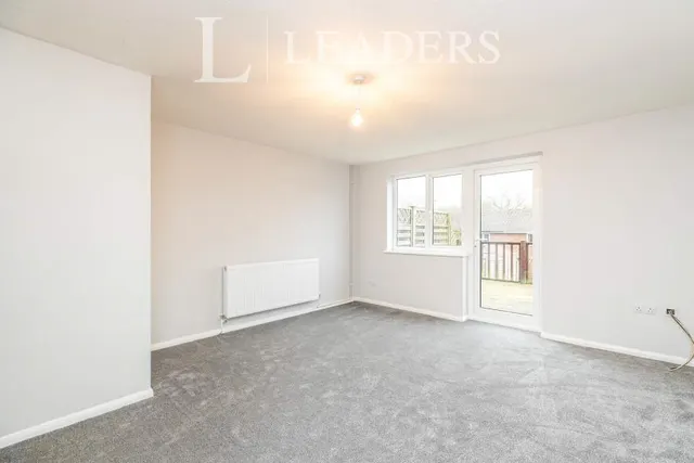 Meadow Gardens, Buckingham, MK18, photo 2