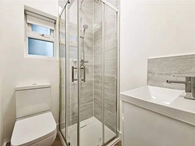 Victoria Road, Guildford, GU1, photo 2