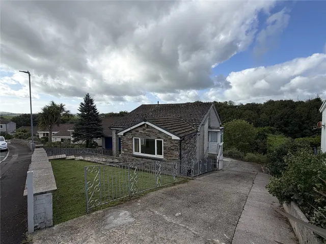 Maddever Crescent, Liskeard, PL14, photo 2