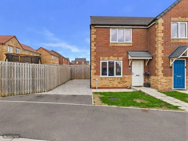 Guildford Crescent, Bridlington, photo 1