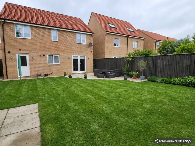 Photo 2 — Parklands avenue, Humberston DN36 4FY