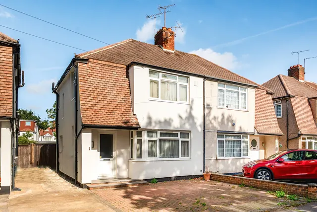 Brook Drive, Harrow, HA1, photo 1