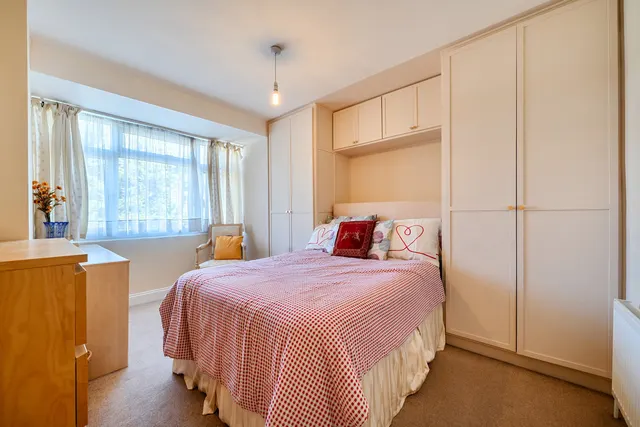 Brook Drive, Harrow, HA1, photo 3
