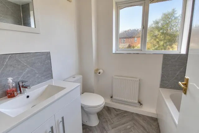 Ensall Drive, Stourbridge, DY8, photo 3