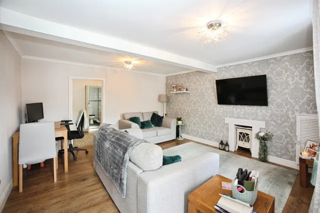 Bedw Street, Porth, CF39, photo 3