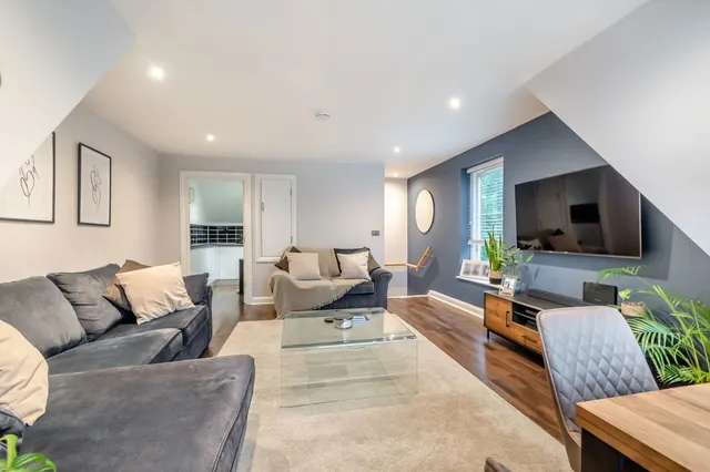 Uxbridge Road, Mill End, WD3, photo 3