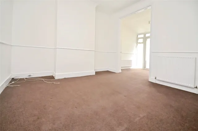 Photo 3 — Grenfell Avenue, Hornchurch, Essex, RM12