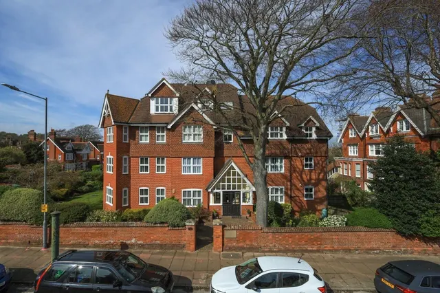 Silverdale Road, Eastbourne, photo 1