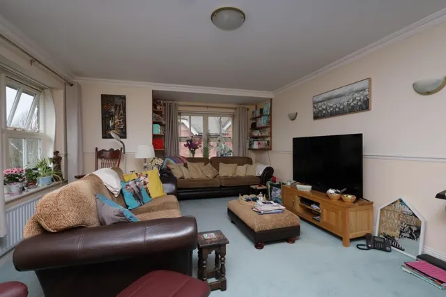 Photo 2 — Silverdale Road, Eastbourne