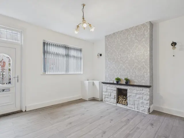 Princess Road, Goldthorpe, S63, photo 2